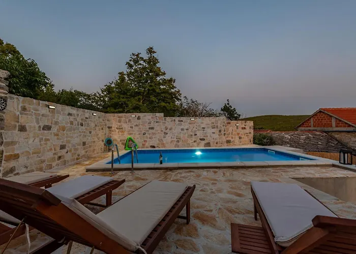 Kuca Za Odmor Kamen Bruska