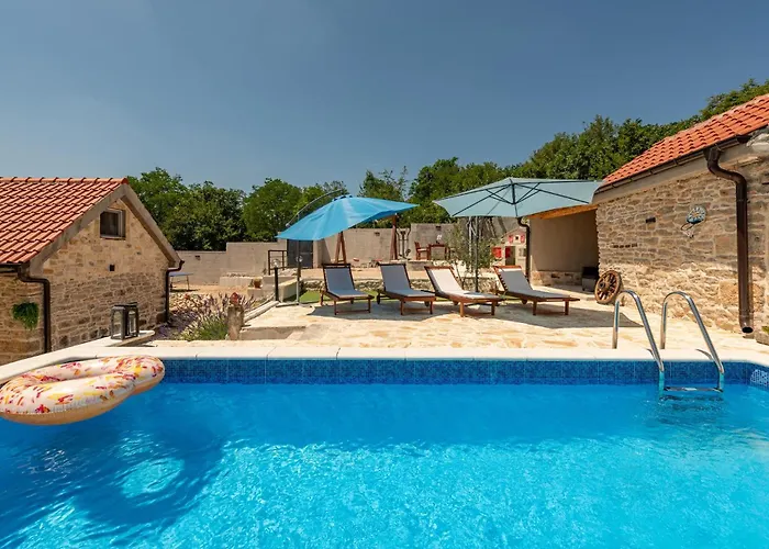 Kuca Za Odmor Kamen Ferienhaus *