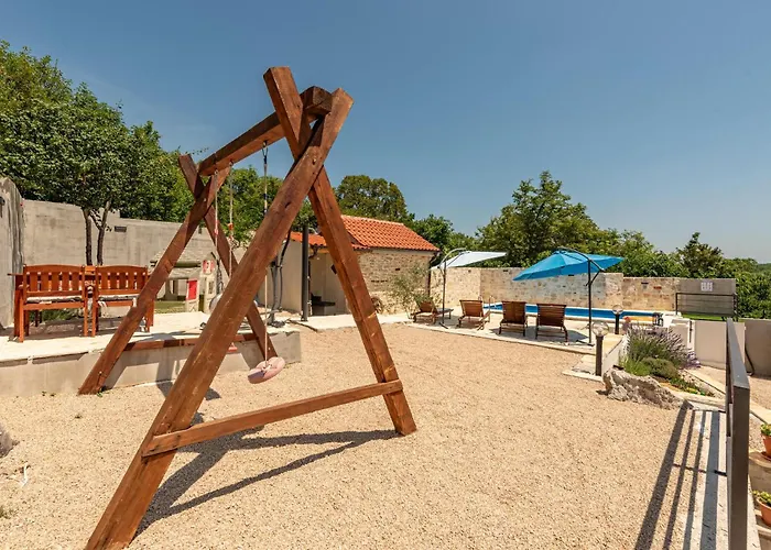 Kuca Za Odmor Kamen Vakantiehuis *