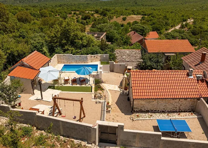 Kuca Za Odmor Kamen Vakantiehuis Bruska