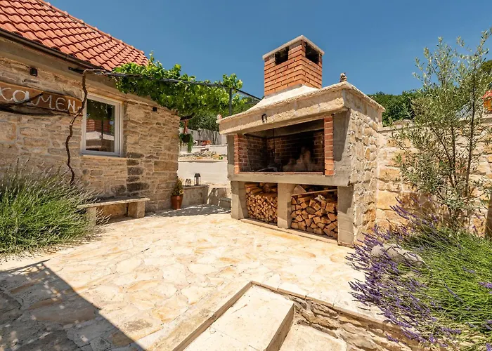 Kuca Za Odmor Kamen Ferienhaus *
