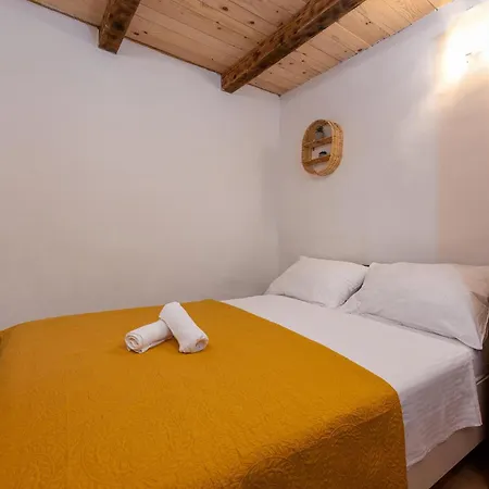 Kuca Za Odmor Kamen Ferienhaus Bruska