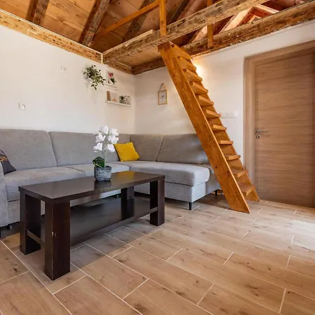 Kuca Za Odmor Kamen Ferienhaus Bruska